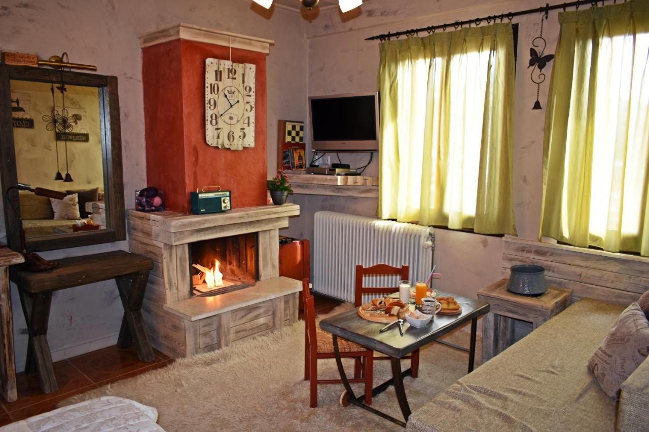 アラコバ Agiaz' Bed & Breakfast エクステリア 写真